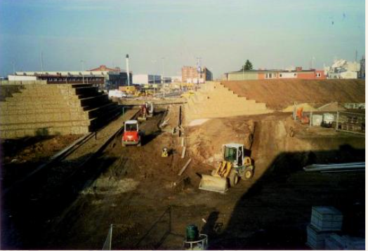 Lärmschutzwälle, Baggerarbeiten
